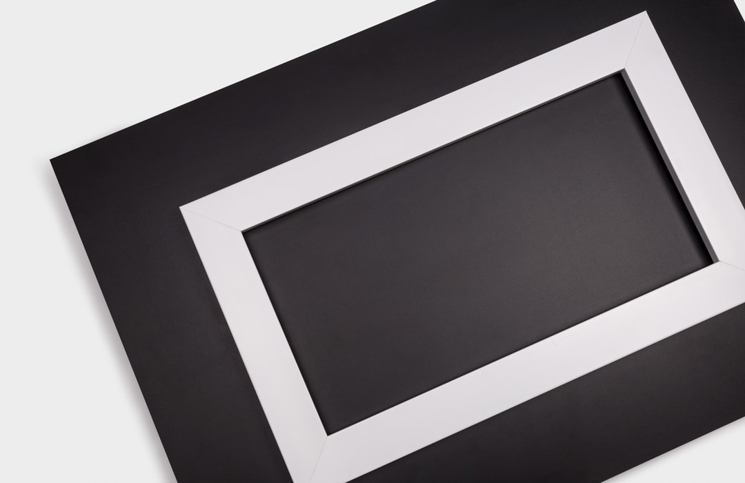 Système d’accrochage pour plexiglas photo