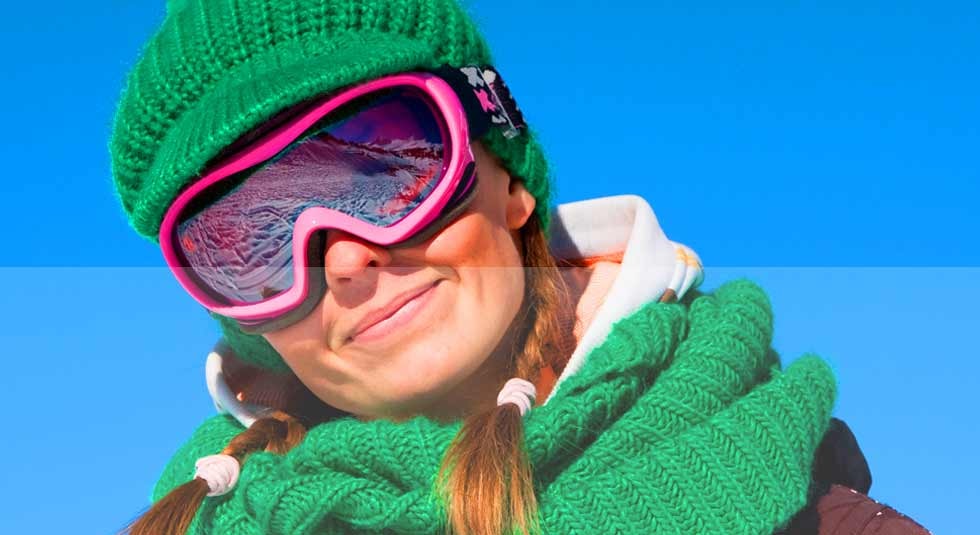 Extra opties Hoogglans Voorbeeld - Vrouw met roze skibril, groene sjaal en muts